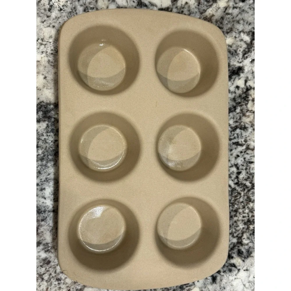 Pampered Chef 6 Cup Muffin Cupcake Stoneware Pan Family Heritage Collection